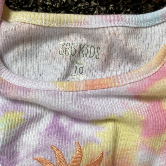 Bundle of girls shirts - Picture 9 of 12